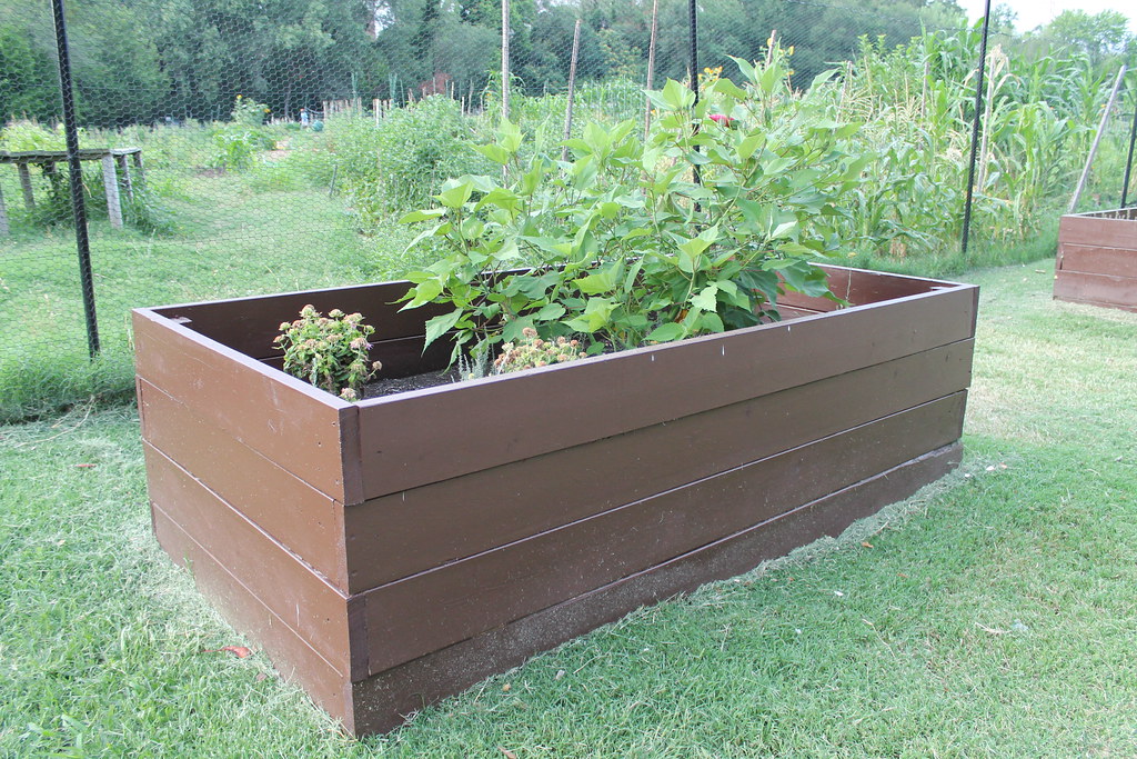 langwerpige plantenbak buiten